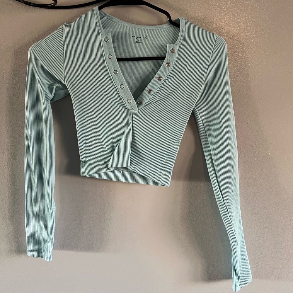 Urban Outfitters light blue cropped Ribbed Button Down Shirt